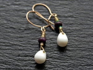 521 hvid dråbe Ørering med hvid dråbe